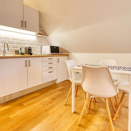 Barka Apartman Eger Esterno foto
