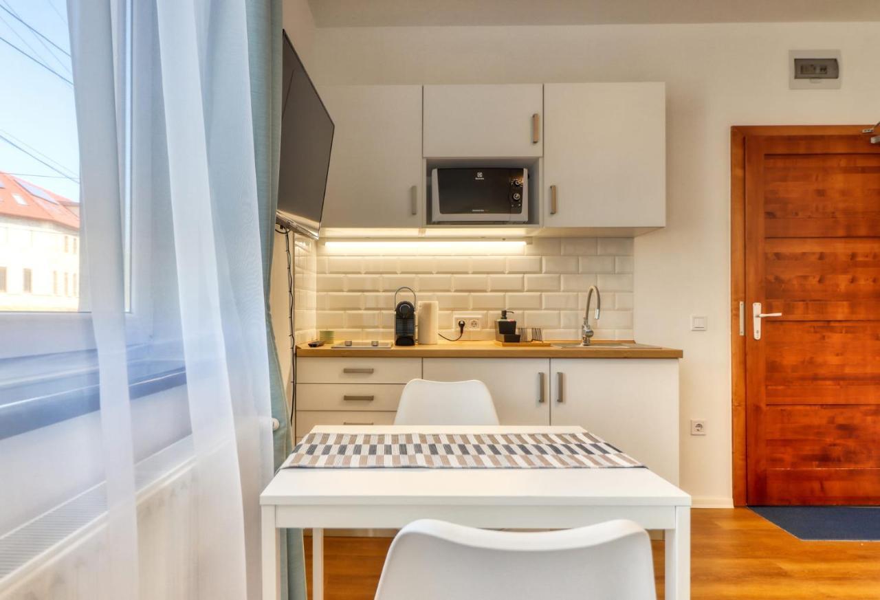 Barka Apartman Eger Esterno foto