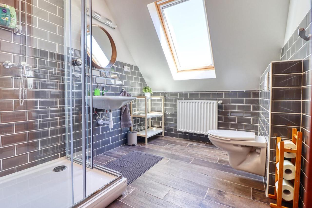 Barka Apartman Eger Esterno foto