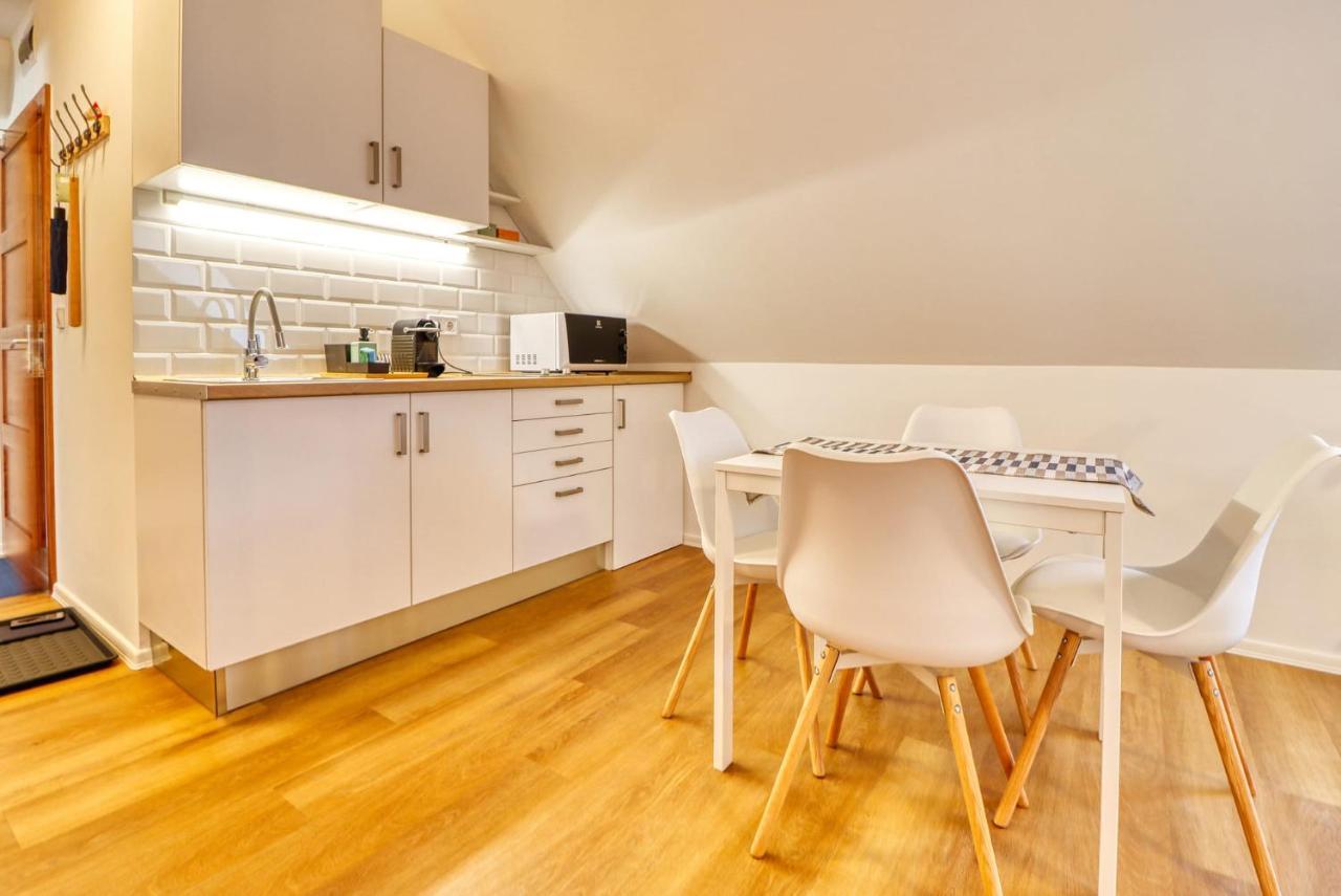 Barka Apartman Eger Esterno foto